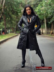 Leather coat Domina